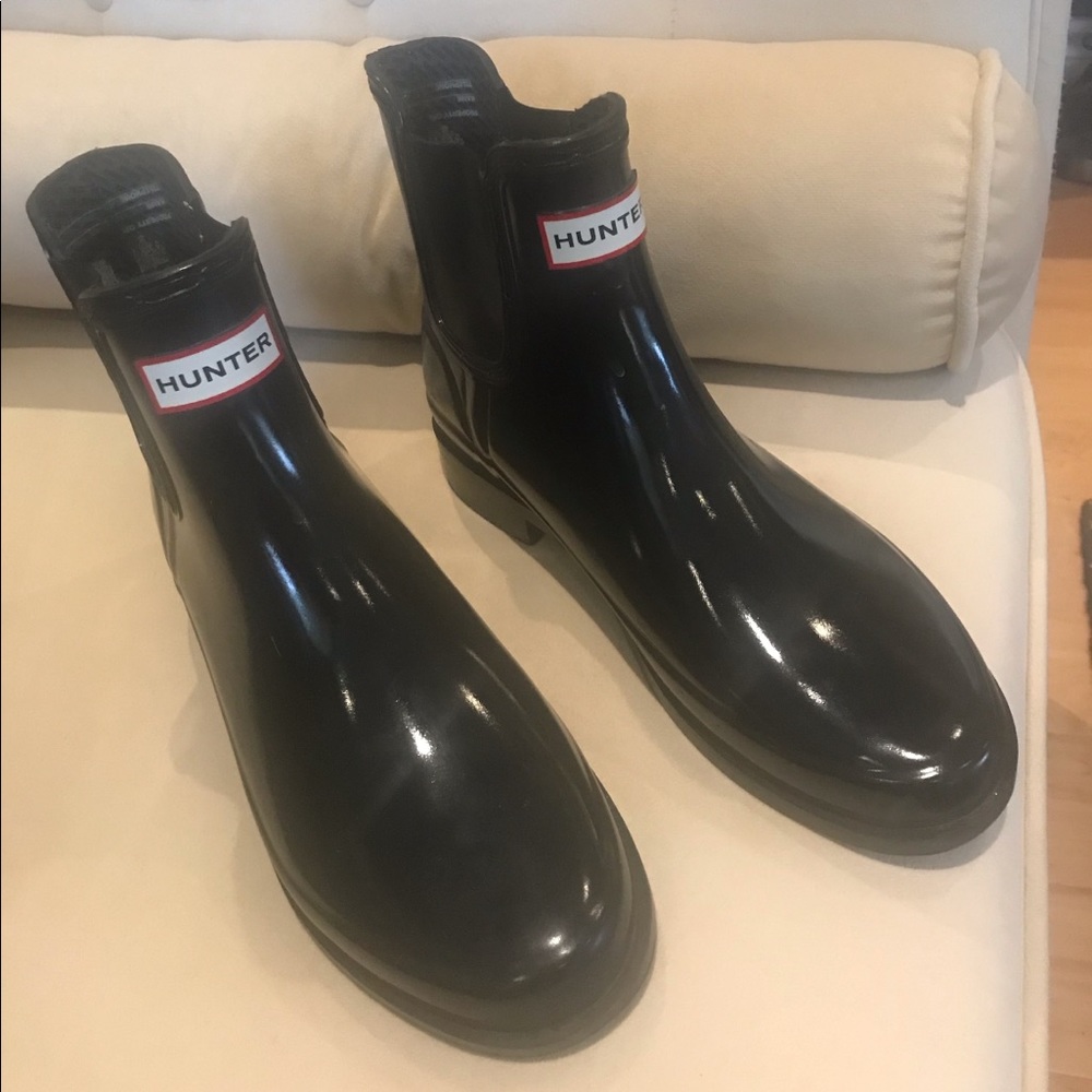 HUNTER Black Rainboots Ankle Booties, 8F/7M